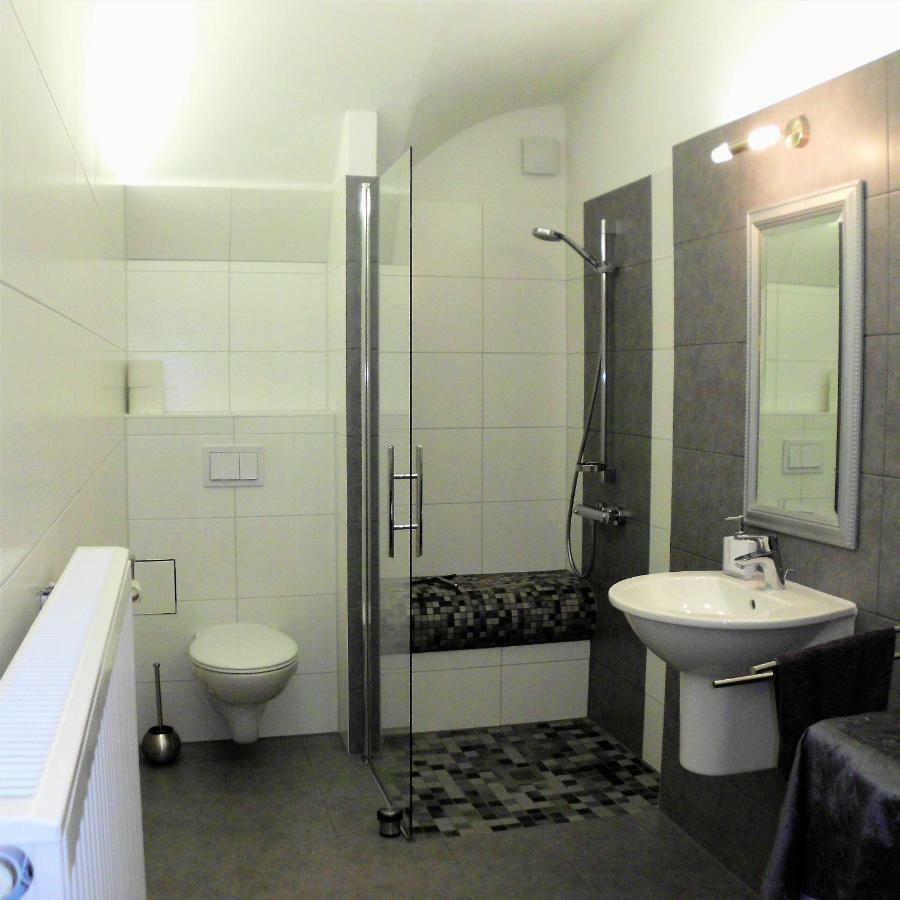 Herrenhaus Kunzwerda Bei Torgau - Aparthotel, Boardinghouse, Wohnen Auf Zeit ภายนอก รูปภาพ