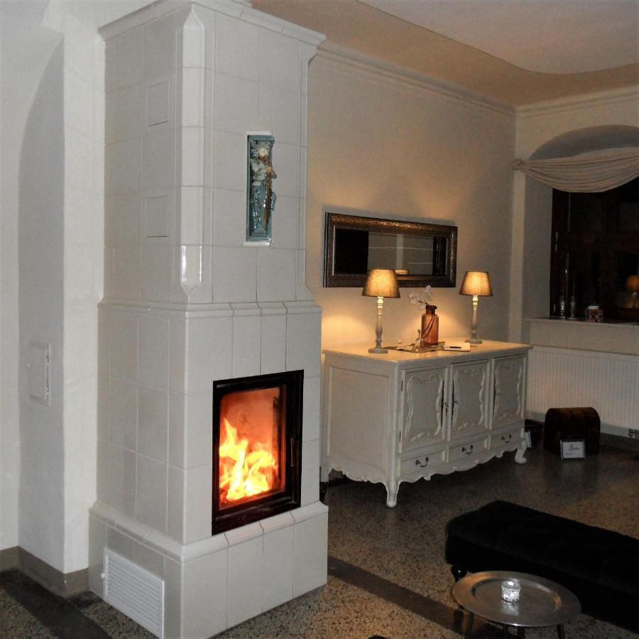 Herrenhaus Kunzwerda Bei Torgau - Aparthotel, Boardinghouse, Wohnen Auf Zeit ภายนอก รูปภาพ